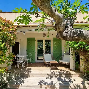 https://hotel-sous-les-figuiers.fr-provencehotel.com