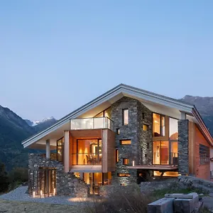 https://mineral-lodge.hotels-rhonealpes.com